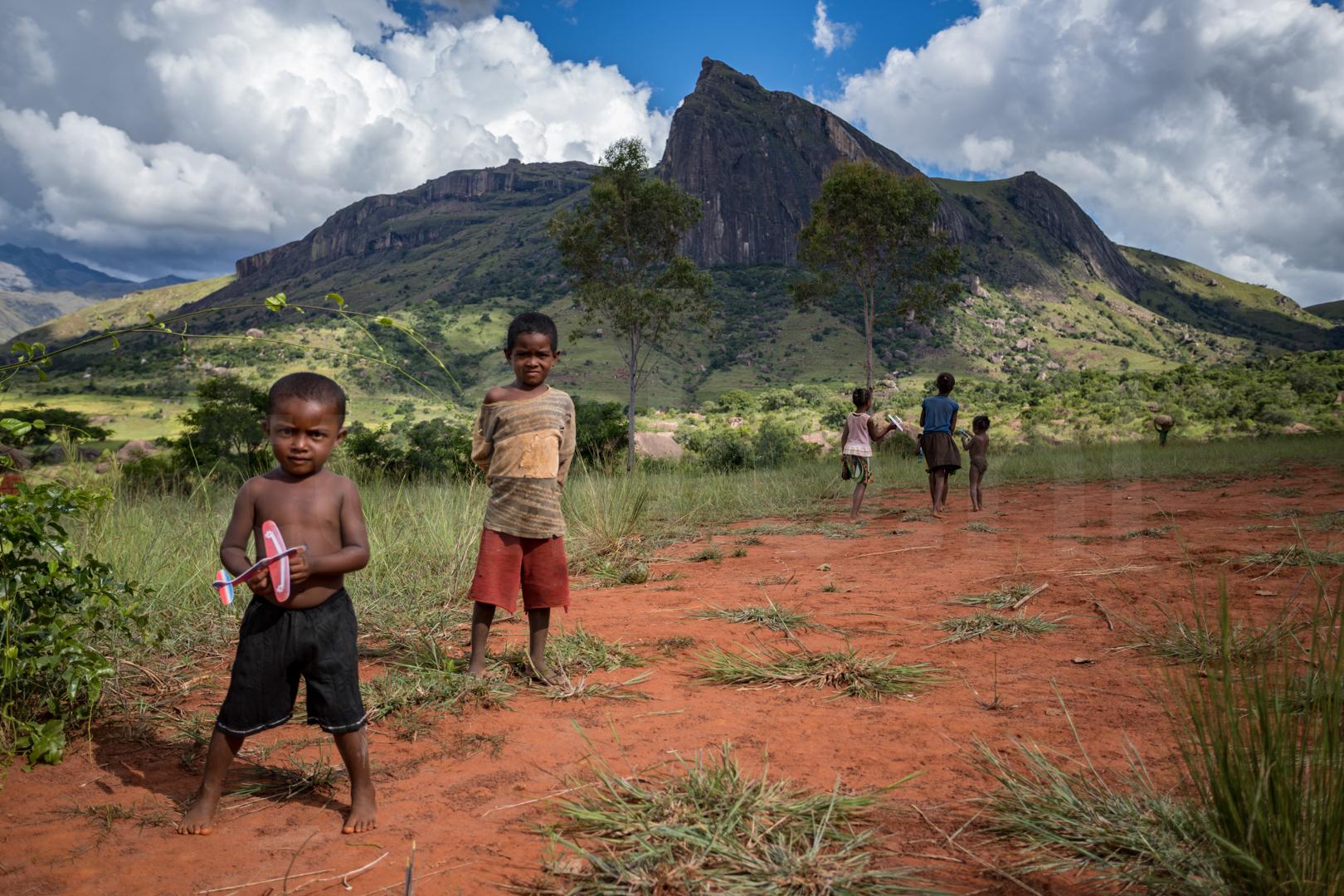 Kids and modelplanes